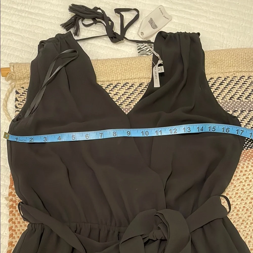 🖤NWT🖤 Flowy V-neck & Wide leg Black Jumpsuit - Picture 8 of 10